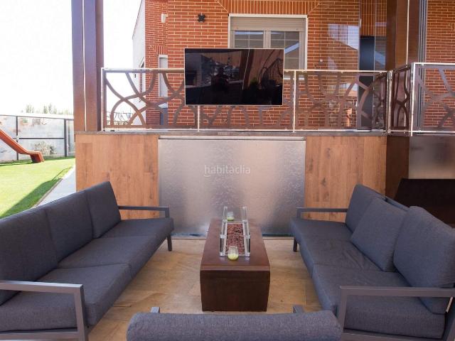 Chalet en venta en Villaturiel. SIMPLEMENTE, VIVELA!. Chalets.