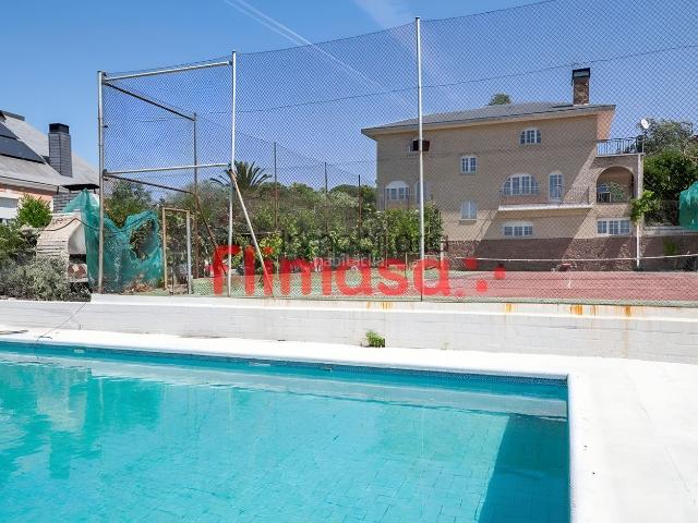 Chalet en venta en Villaviciosa de Odón, Castillo Campodón. ¡EN FLIMASA NO COBRAMOS AL COMPRADOR!. Chalets Villaviciosa de.