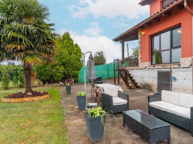 Chalet en venta en Villaviciosa, Tazones Argüero. INVERSIÓN! Casa con parcela con licencia en activo de VIVIENDA VACACIONAL en Villaviciosa. Chalets.