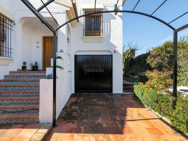 Chalet en venta en Villa de Otura. Espectacular Chalet Independiente en Otura: Tu refugio con vistas a Sierra Nevada ? Ponemos a la venta este magnífico chalet in. Chalets Villa de.