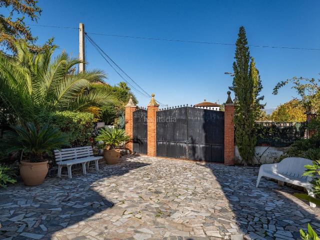 Chalet en venta en Villa de Otura. Se vende chalet en Otura Ur. El Suspiro del Moro, parcela 742 M2. Chalets Villa de.