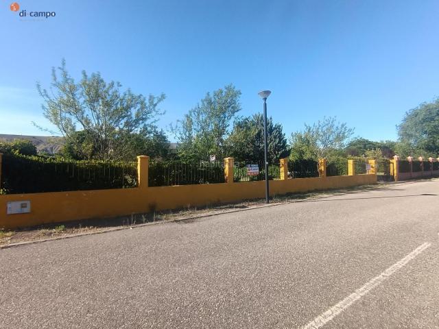Chalet en venta en Villabáñez. Casa de Oportunidad en Urbanización Dehesa de Peñalba por solo 110.000. Chalets.