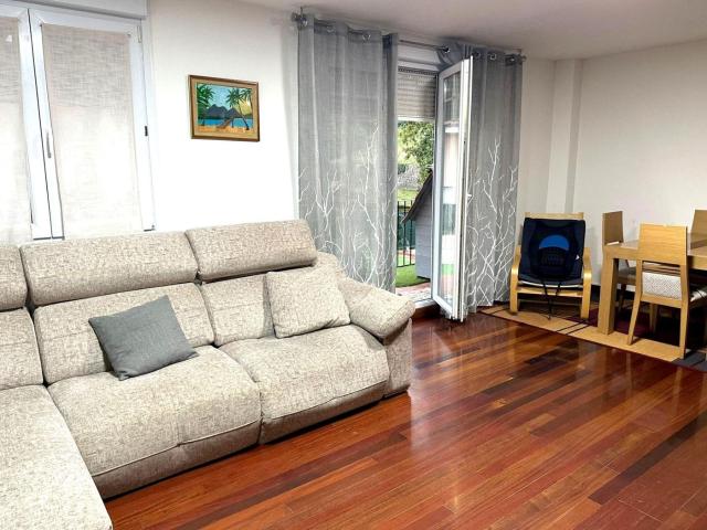 Chalet en venta en Villaescusa. Atención inversores! Chalet independiente en Villaescusa con rentabilidad garantizada!. Chalets.