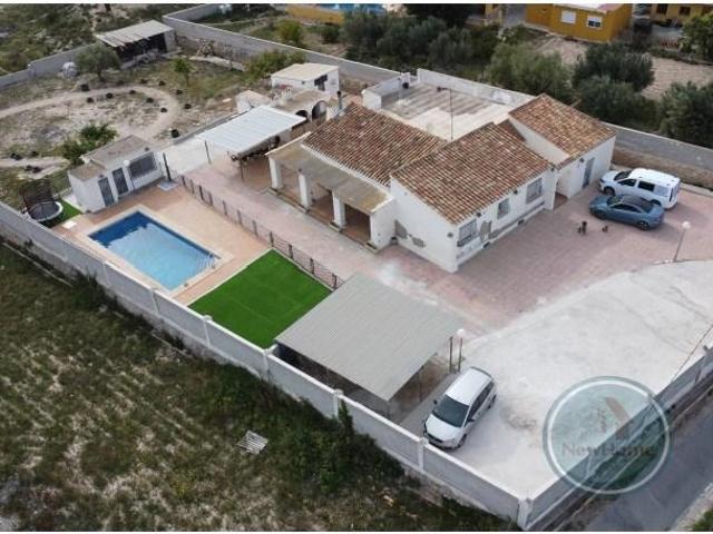 Chalet en venta en Villajoyosa