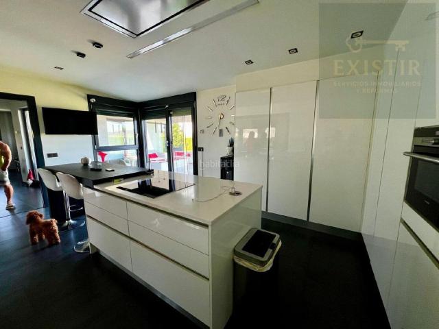 Chalet en venta en Villalobón. Chalets.