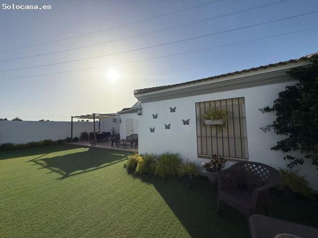 Chalet en Venta en Villamanrique de la Condesa, Sevilla