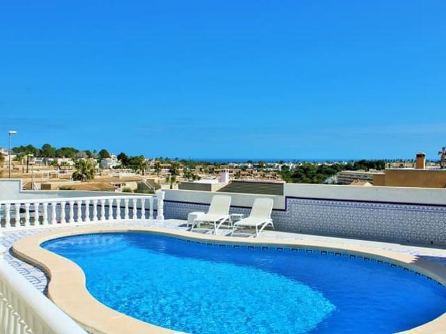 Chalet en venta en Villamartin, Alicante Costa Blanca