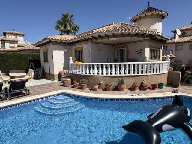 Chalet en venta en Villamartin, Alicante Costa Blanca