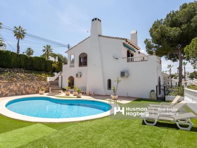 Chalet en venta en Villamartin, Alicante Costa Blanca