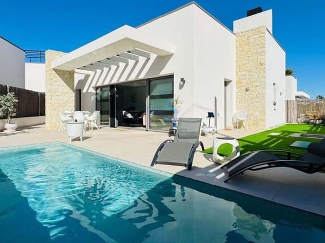 Chalet en venta en Villamartin, Alicante Costa Blanca
