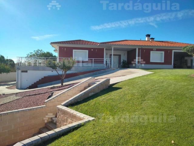 Chalet en venta en Villamayor, Urbanización el pajarón