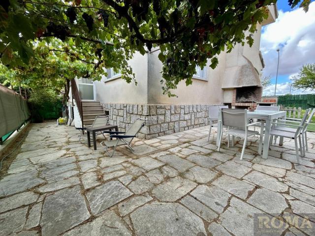 Chalet en venta en Villamayor. VillamayorChalet. Chalets.