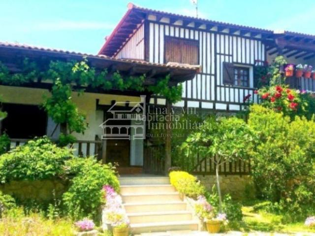 Chalet en venta en Villamayor. VillamayorChalet. Chalets.