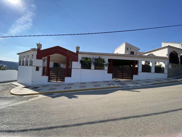 Chalet en venta en Villanueva de Algaidas, Málaga