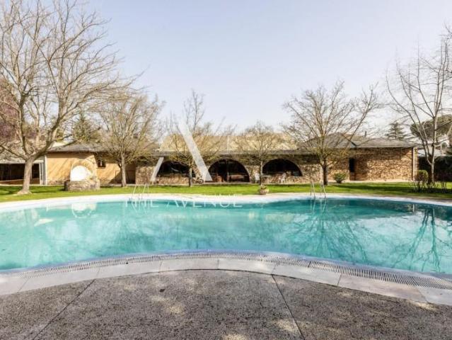 Chalet en venta en Villanueva de la Cañada, Villafranca del Castillo