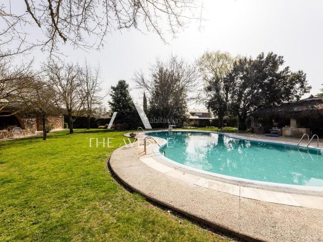 Chalet en venta en Villanueva de la Cañada, Villafranca del Castillo. Privacidad absoluta. Dimensiones extraordinarias. Chalets Villanueva de la.