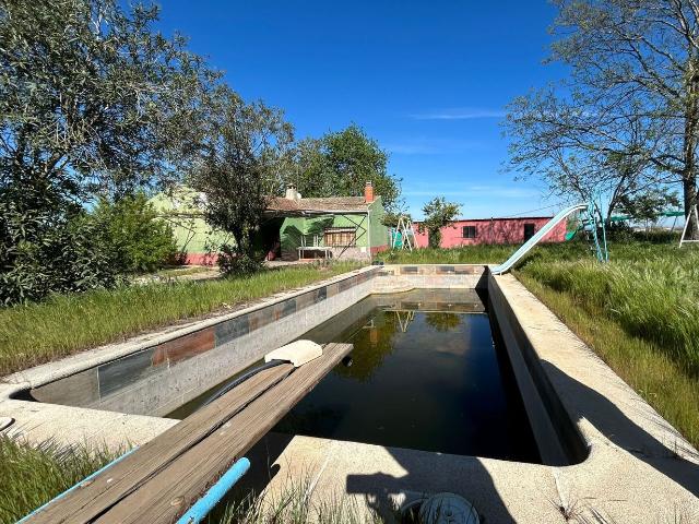 Chalet en venta en Villanueva de la Serena. CHALET CON PISCINA Y ESCRITURA EN ZONA ENTRE DON BENITO Y VILLANUEVA DE LA SERENA. Chalets Villanueva de la.