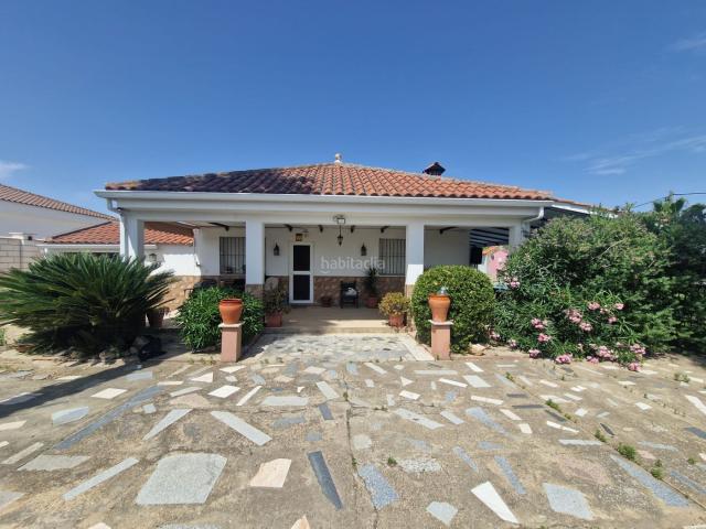 Chalet en venta en Villanueva de la Serena. CHALET EN VENTA CON ESCRITURAS EN VILLANUEVA DE LA SERENA. Chalets Villanueva de la.