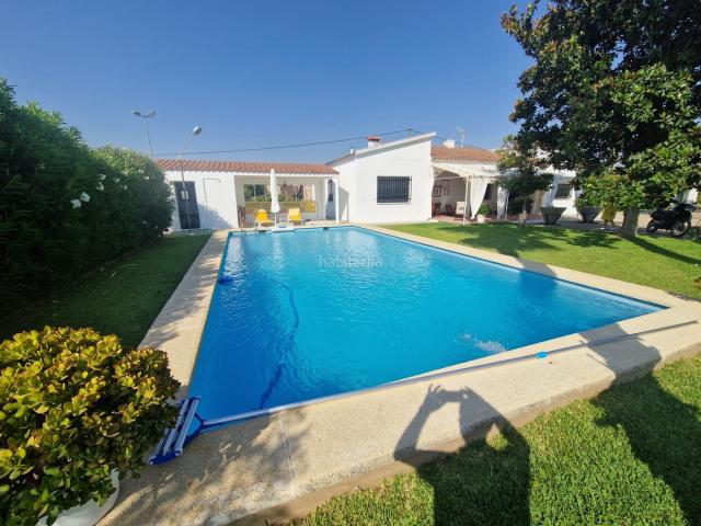 Chalet en venta en Villanueva de la Serena. GRAN CHALET EN VENTA EN EL BADÉN CON ESCRITURA. Chalets Villanueva de la.