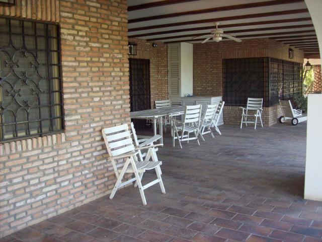 Chalet en venta en Villanueva de la Serena. GRAN OPORTUNIDAD DE CHALET EN CARRETERA DE LA CORONADA. Chalets Villanueva de la.