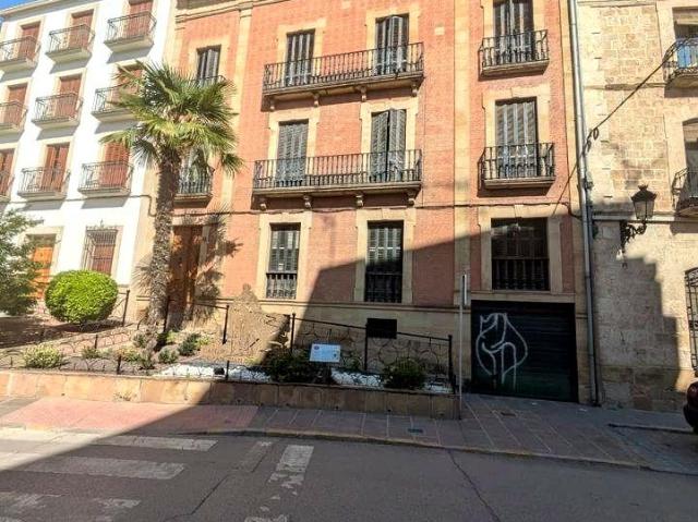 Chalet en venta en Villanueva del Arzobispo, Avenida Constitucion, 23330