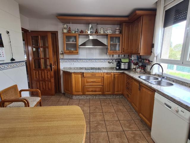 Chalet en venta en Villaralbo. Espectacular chalet independiente en parcela de 1.200 m² Calidad y amplitud en villaralbo. Chalets.