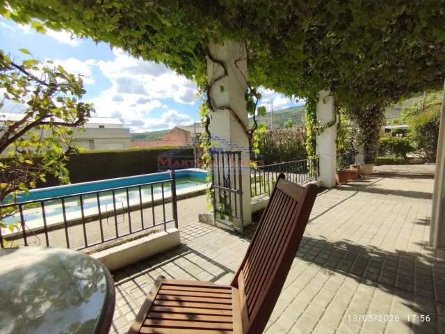 Chalet en venta en Villares Los. Chalets Villares.