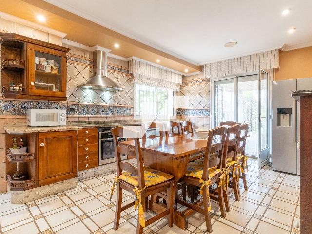 Chalet en venta en Villarreal Vila real, Madrigal. Chalet independiente con piscina en Vilareal. Chalets Villarreal Vila.