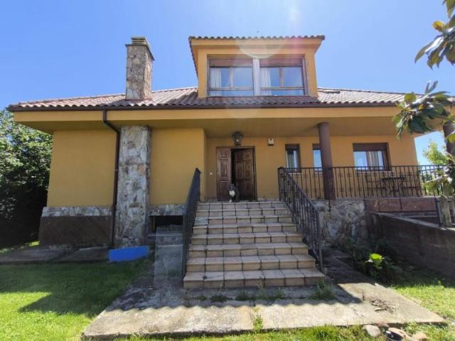Chalet en venta en Villasabariego, Centro