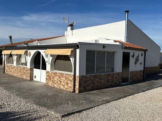 Chalet en venta en Villena, Alicante