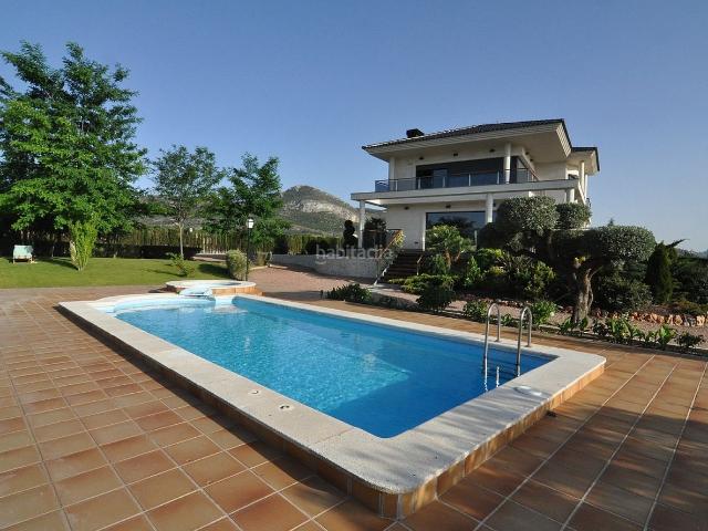 Chalet en venta en Villena, La Paz. Chalets.