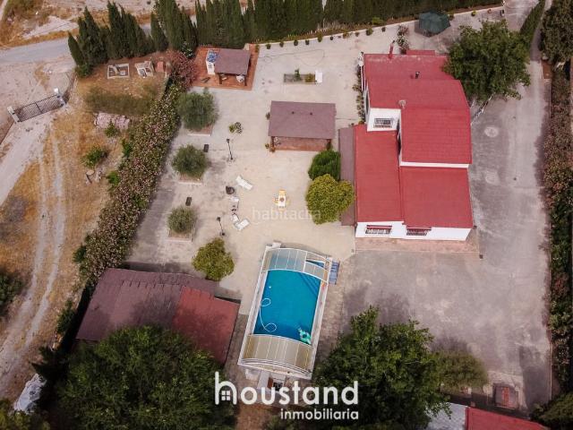 Chalet en venta en Villena, Las Virtudes. Casa o chalet independiente en venta en Chozas Las. Chalets.