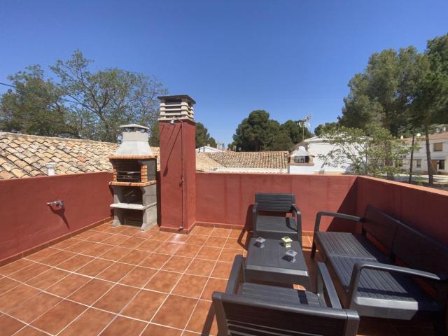 Chalet en venta en Villena, Partidas Norte. Chalet en venta en La Encina, 3 dormitorios. Chalets.