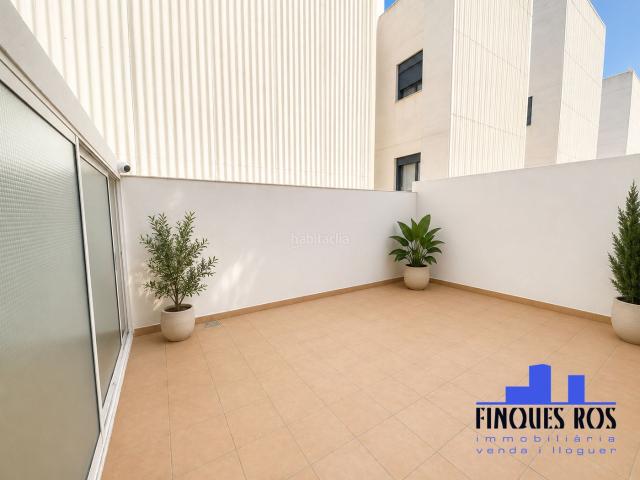 Chalet en venta en Vinaròs, Casco Urbano. ESPECTACULAR CASA ADOSADA EN VENTA. Chalets.