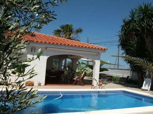 Chalet en venta en Vinaròs, Costa Norte. CHALET CON PISICINA, TODO EN UNA PLANTA A POCOS M DEL MAR. Chalets.