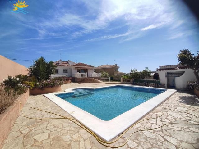 Chalet en venta en Vinaròs, Closa de Vinaròs Ermita. VinaròsChalet. Chalets.