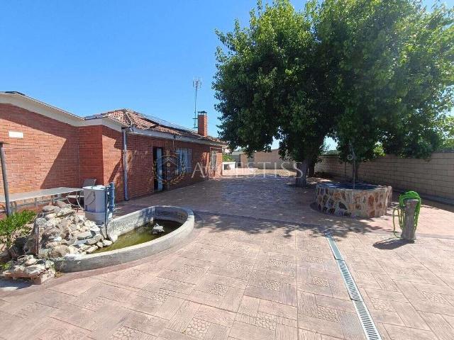 Chalet en venta en Viso de San Juan El. CHALET INDEPENDIENTE CON PISCINA EN EL VISO DE SAN JUAN. Chalets Viso de San Juan.