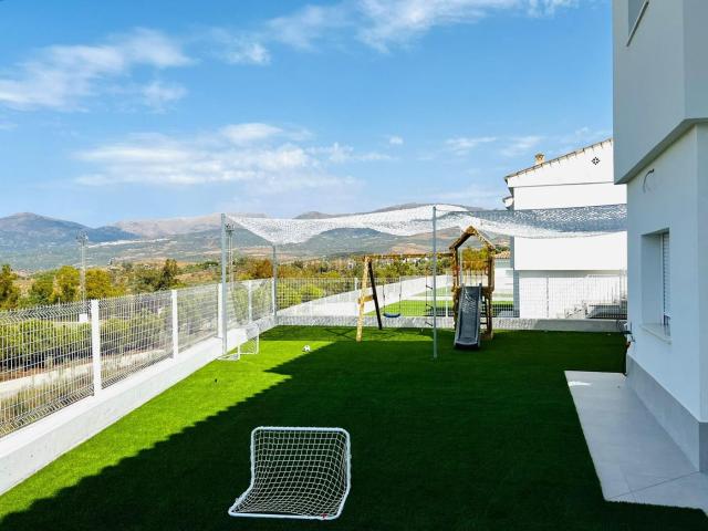 Chalet en venta en Viñuela. Chalets de obra nueva Residencial La Alzambra de la Viñuela. Chalets.