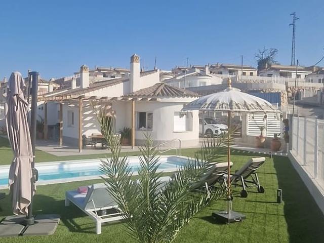 Chalet en venta en Viñuela, Málaga