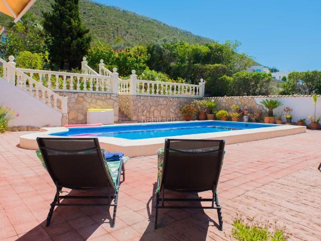 Chalet en venta en Xàbia, Cap Martí El Tossalet Pinomar. Villa impecable de 4 dormitorios con vistas despejadas al Montgó en venta en Jávea. Chalets.