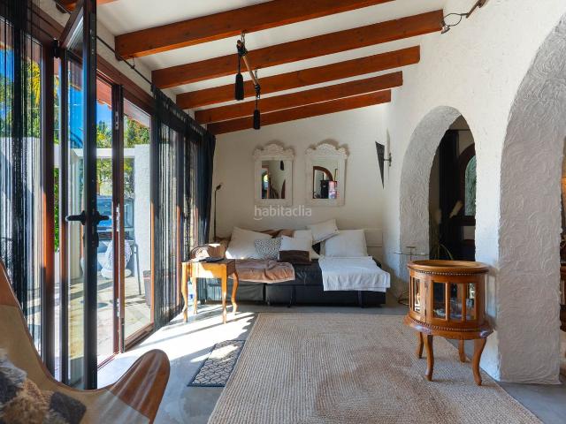 Chalet en venta en Xàbia, Centro Ciudad. Villa rústica con encanto y piscina privada en Jávea. Chalets.