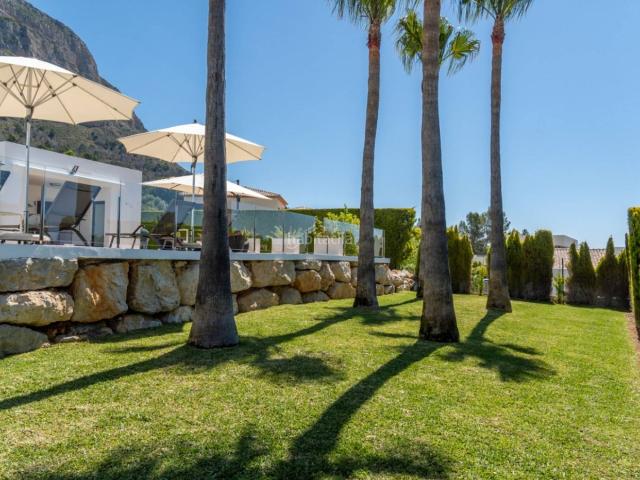 Chalet en venta en Xàbia, Montgó Ermita. VILLA NERINA VIDA EN UNA SOLA PLANTA FRENTE AL MONTGO EN JAVEA. Chalets.