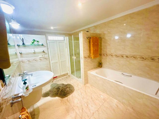 Chalet en venta en Xàbia, Puerto. NUEVO Y PRECIOSO CHALET EN VENTA EN JÁVEA, JUNTO AL PUERTO!. Chalets.