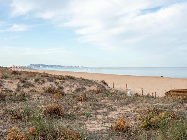 Chalet en venta en Xeraco. Vive el mar desde casa parcela exclusiva en primera línea de playa en Xeraco. Chalets.