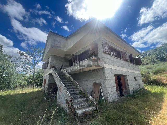Chalet en venta en Xunqueira de Ambía. Chalets Xunqueira de.