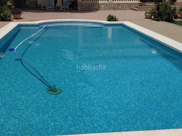 Chalet en venta en Yecla. CHALET CON PISCINA A 1 KM DE YECLA. Chalets.