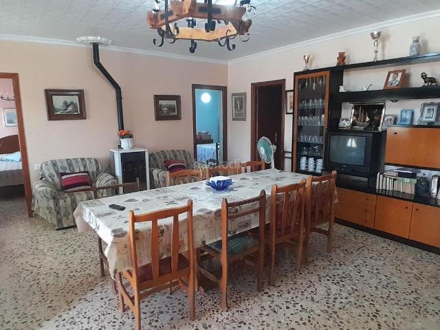 Chalet en venta en Yecla. CHALET CON PISCINA EN YECLA. Chalets.
