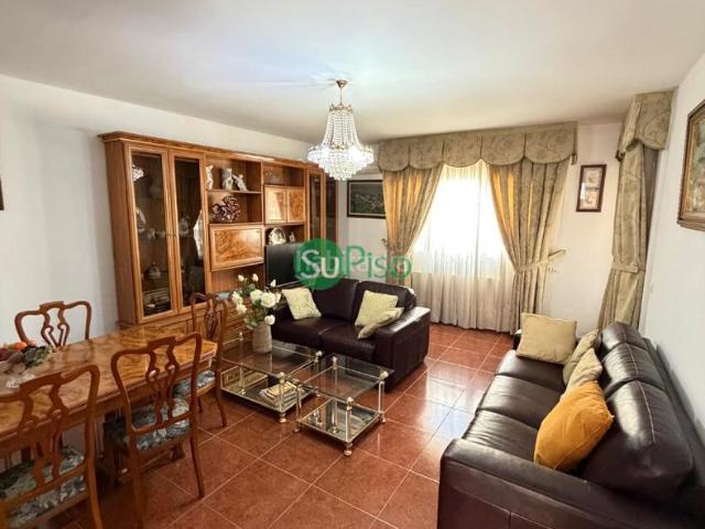 Chalet en venta en Yeles. Chalets.