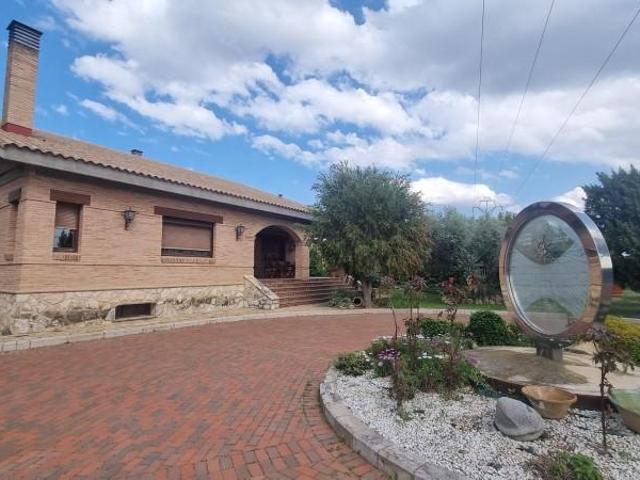 Chalet en venta en Zaragoza, Casetas Garrapinillos Monzalbarba