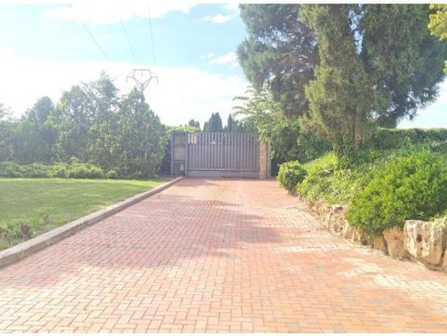 Chalet en Venta en Zaragoza, Zaragoza